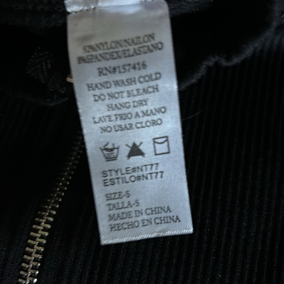 174 - Zip Up Ribbed Tank - Picture 6 of 6